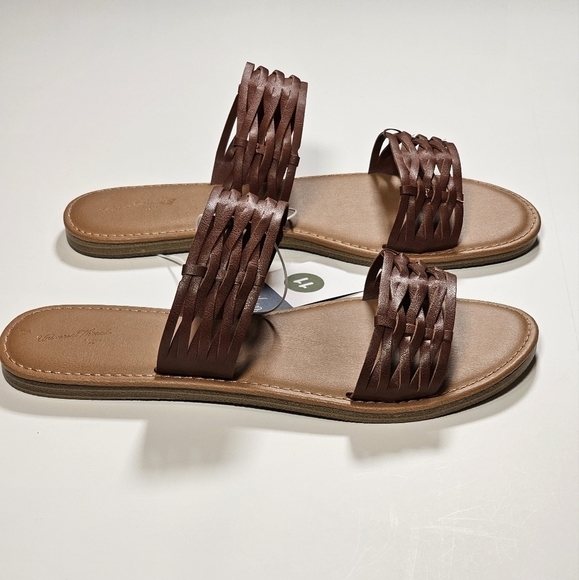 Universal Thread Women's Size 11 Addie Two Band Slide Sandals Brown - Picture 4 of 10